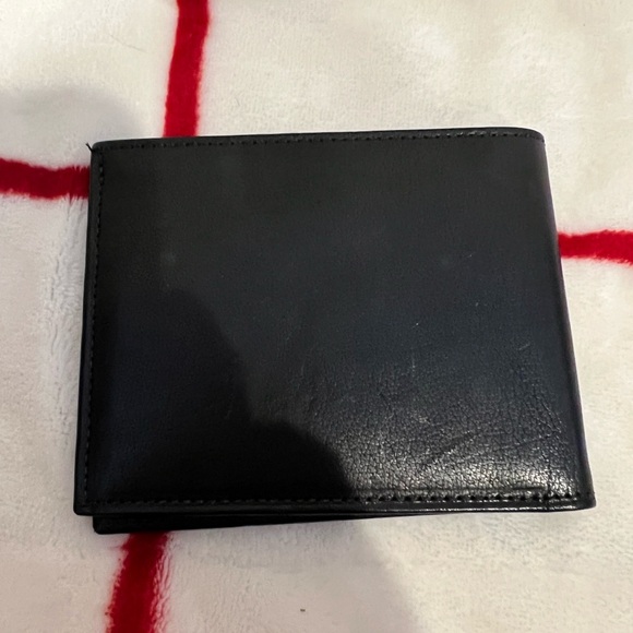 Coach Compact Credit Card Wallet 4685 Bifold Black Leather Calfskin - Picture 5 of 9